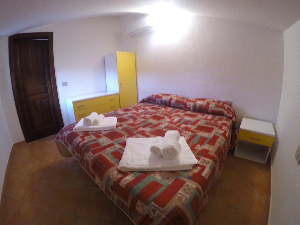 La Coccinella Al Mare Bed & Breakfast San Teodoro  Ngoại thất bức ảnh