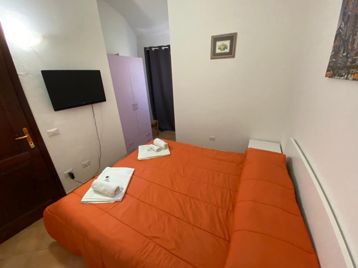 La Coccinella Al Mare Bed & Breakfast San Teodoro  Ngoại thất bức ảnh