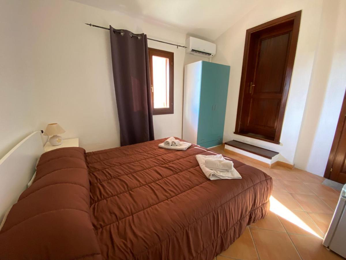 La Coccinella Al Mare Bed & Breakfast San Teodoro  Ngoại thất bức ảnh